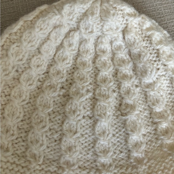 Knitted Hat , Hand Made - Picture 2 of 2